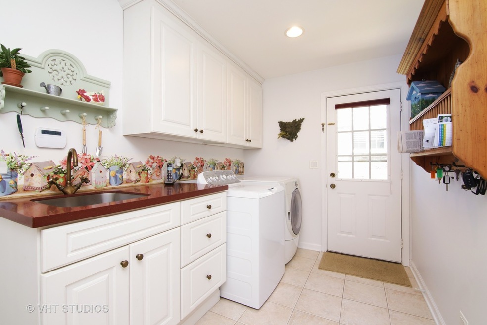 2419 Saranac Ln, Glenview, IL 60026 - photo 1