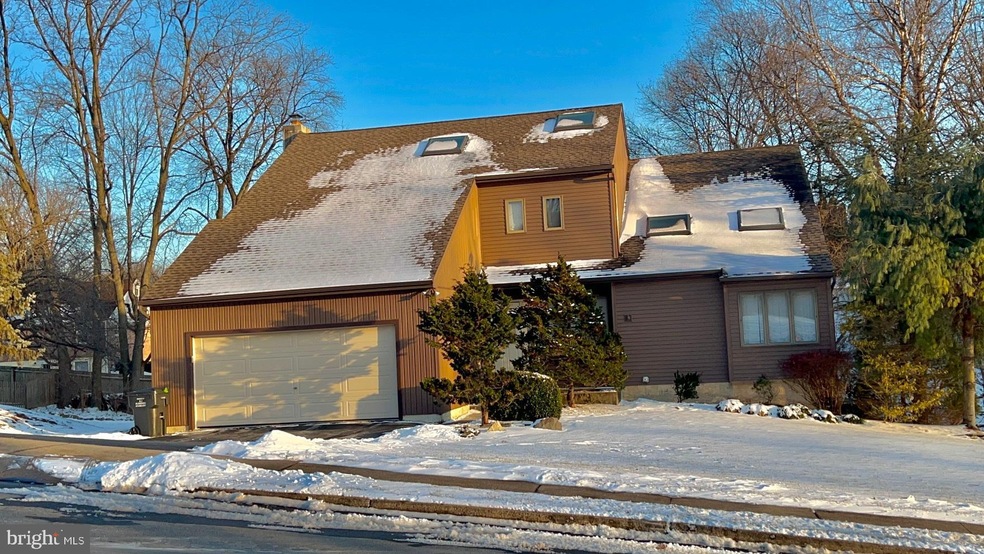 223 W 38th St, Reading, PA 19606 - photo 1