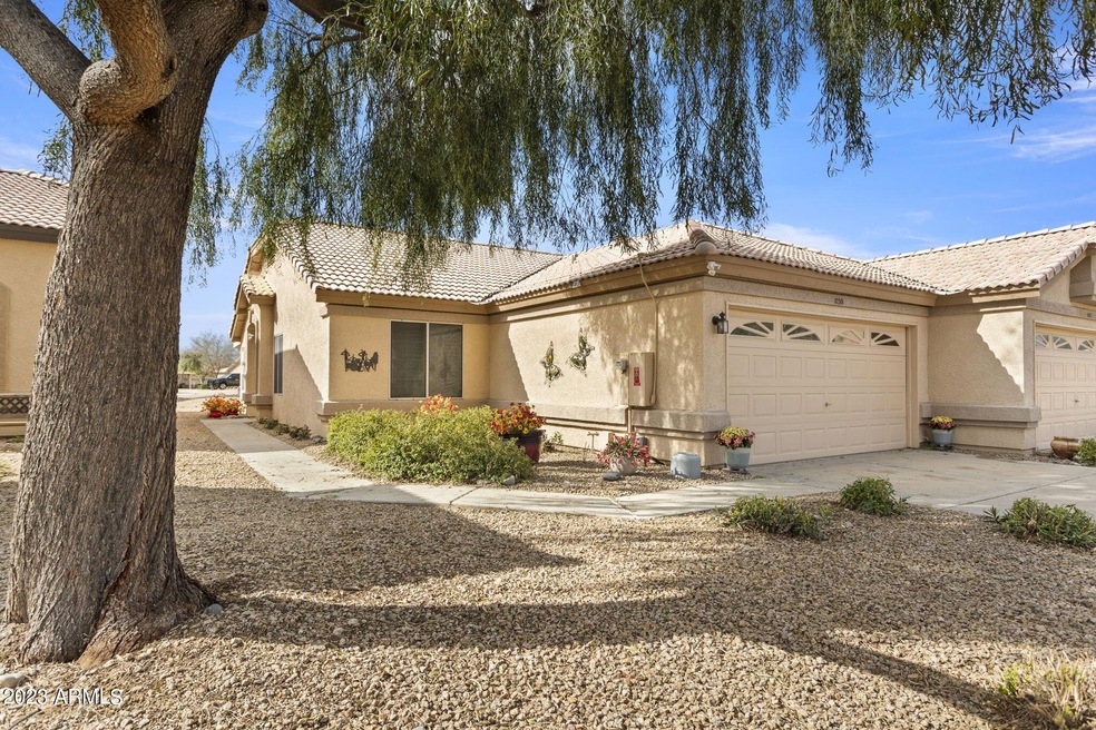 4-web-or-mls-10381-w-burnett-rd