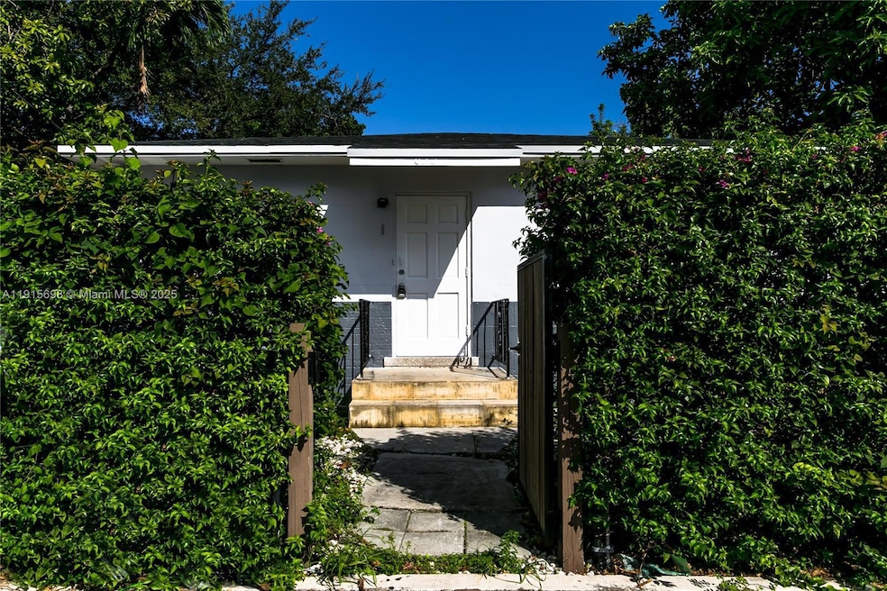 635 SW 16th Ave unit 3, Miami, FL 33135 - photo 1