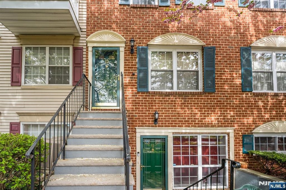 12 Rider Ct, Newark, NJ 07103 - photo 1