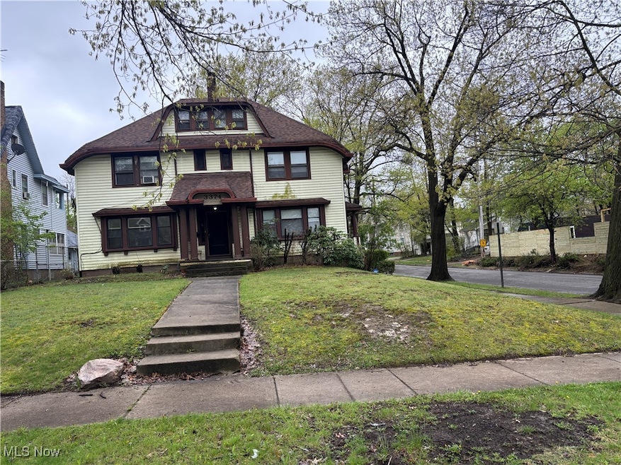For Sale $325,000 • Co-Listing Agent
