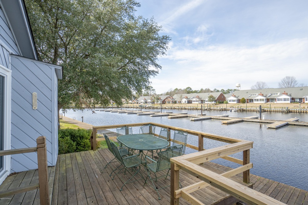 15 Harbour Walk, New Bern