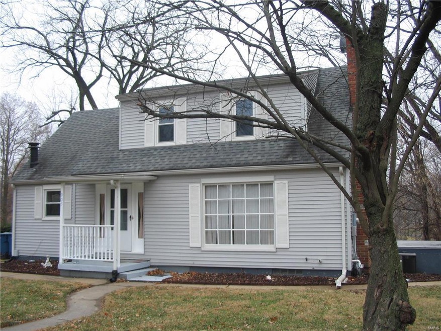 MAKE THIS YOUR NEW HOME!!