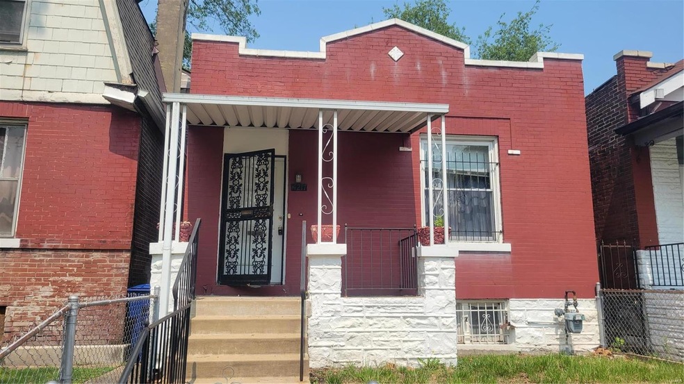 4217 Clarence Ave, Saint Louis, MO 63115 - photo 1