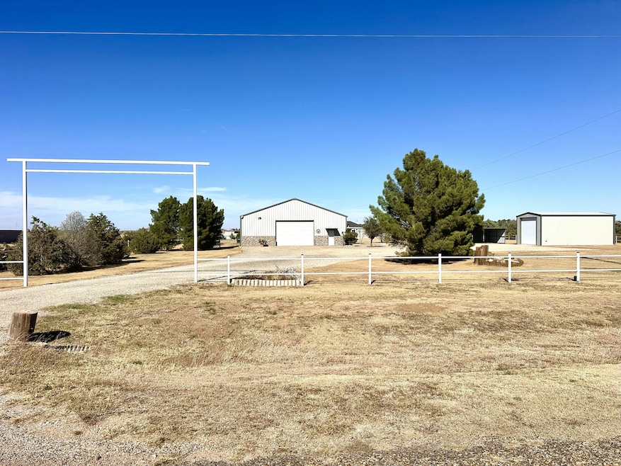 306 W Quinlan St, Lubbock, TX 79403 - photo 1