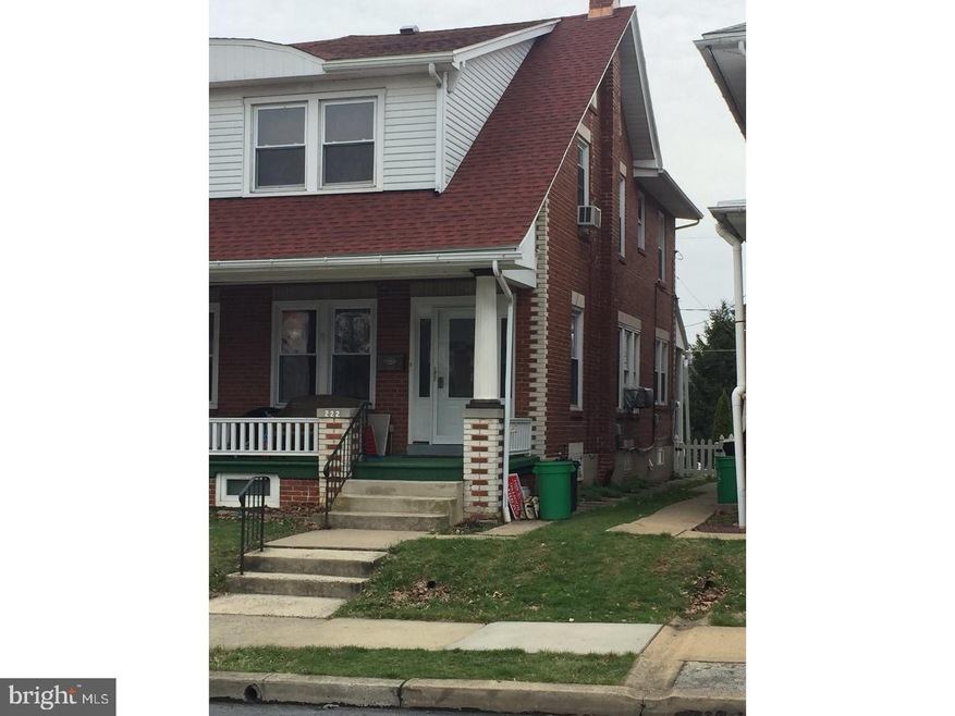 222 N Waverly St, Reading, PA 19607 - photo 1