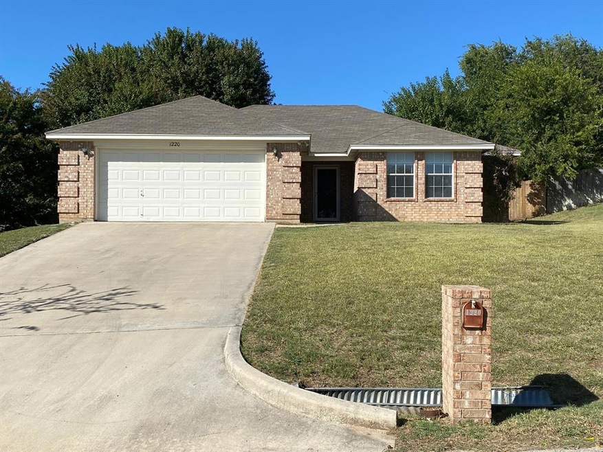 1220 W Main St, Decatur, TX 76234 - photo 1