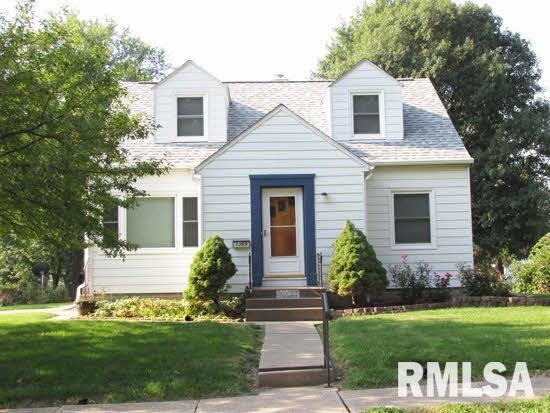 1369 W 38th Place, Davenport, IA 52806 - photo 1