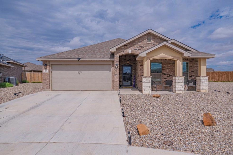 7 Hawk Ave, Odessa, TX 79765 - photo 1