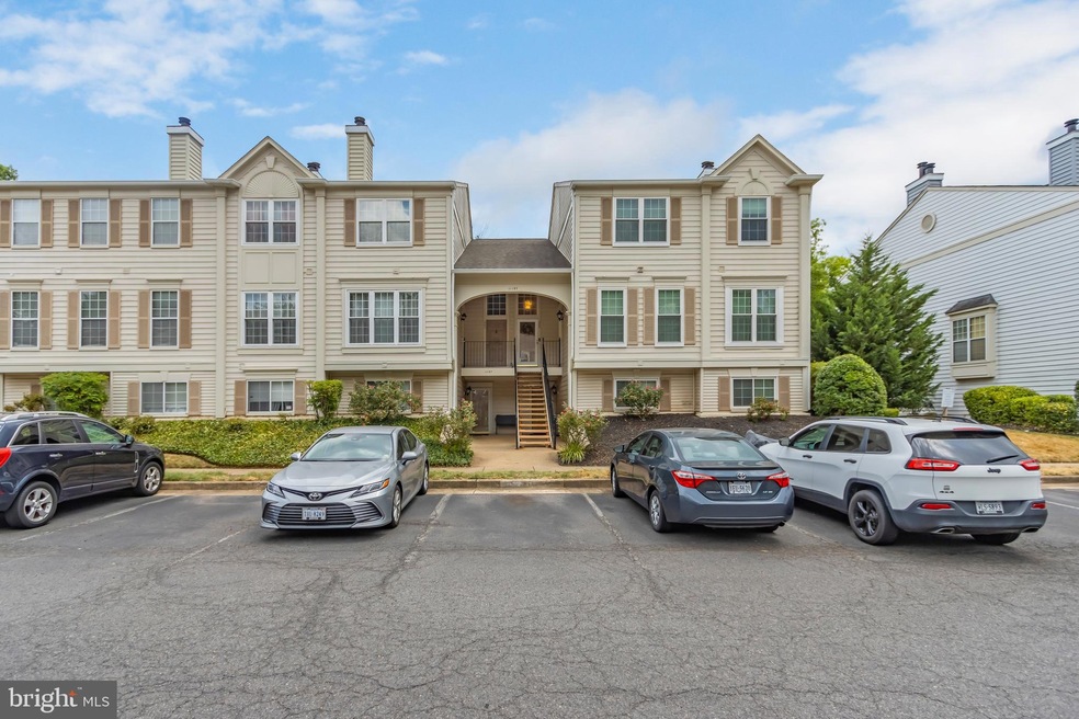 11197 Rienzi Place unit 203, Manassas, VA 20109 - photo 1