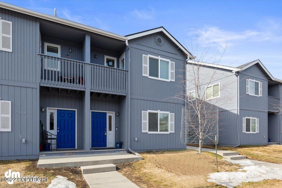 01-Exterior Front_KI_35