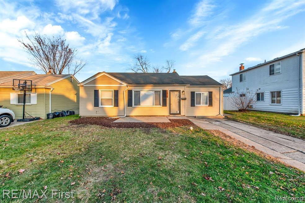 26710 Kathy St, Roseville, MI 48066 - photo 1