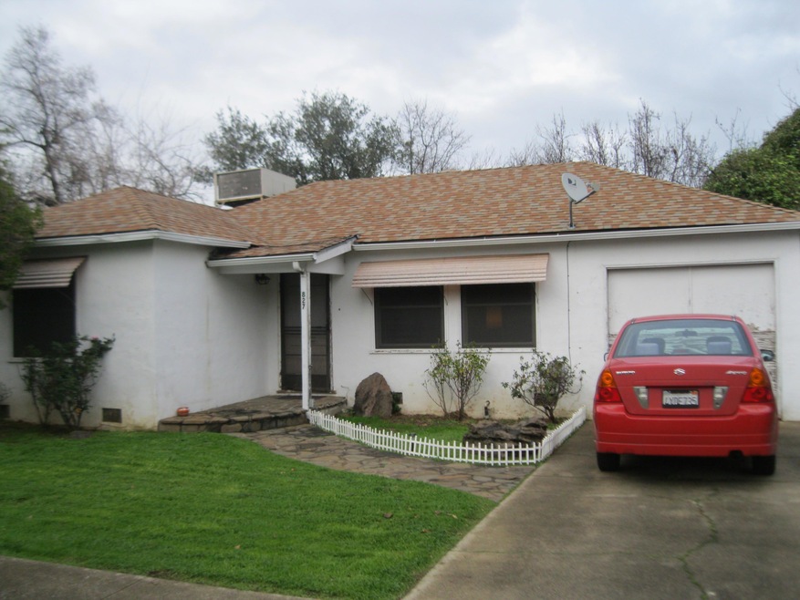 827 West