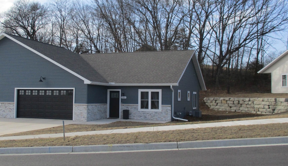 For Sale $289,900 • Co-Listing Agent