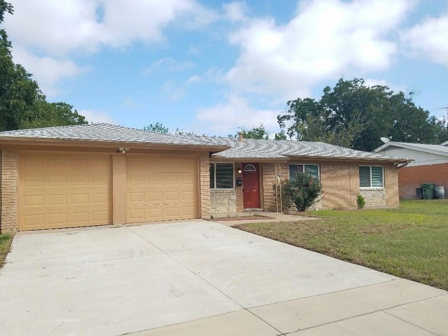 7825 Standley St, North Richland Hills, TX 76180 - photo 1