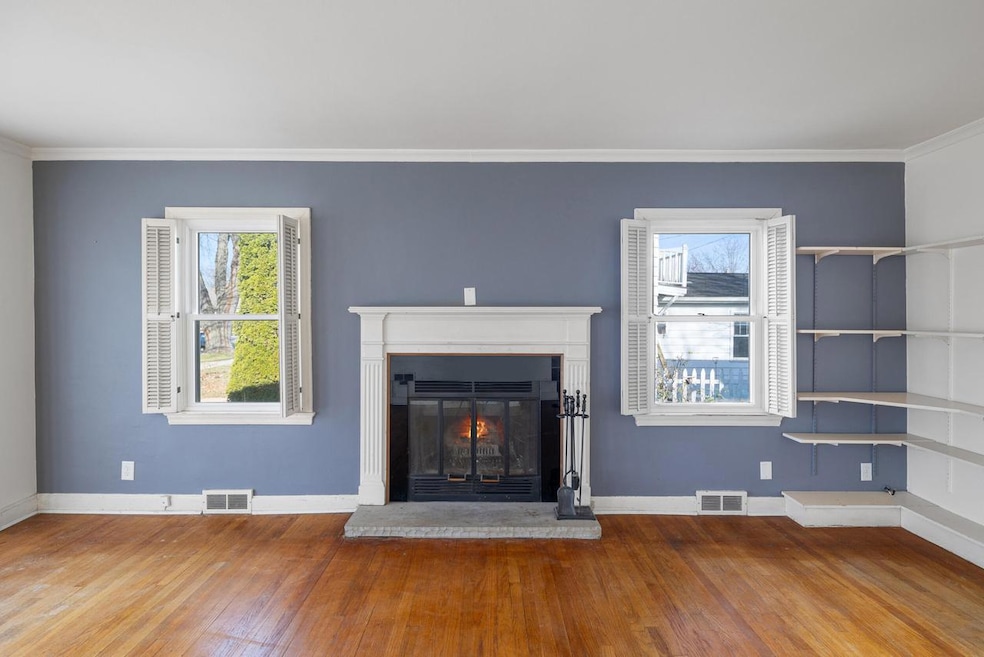 Natural Fireplace in Living Rm