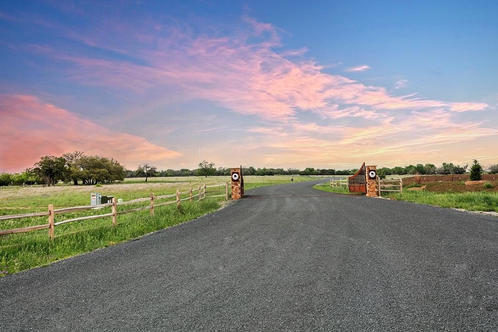 Lot 33 Fair Dr unit 33, Fredericksburg, TX 78624 - photo 1