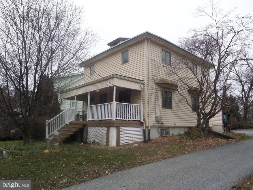 905 W Ashland Ave, Glenolden, PA 19036 - photo 1