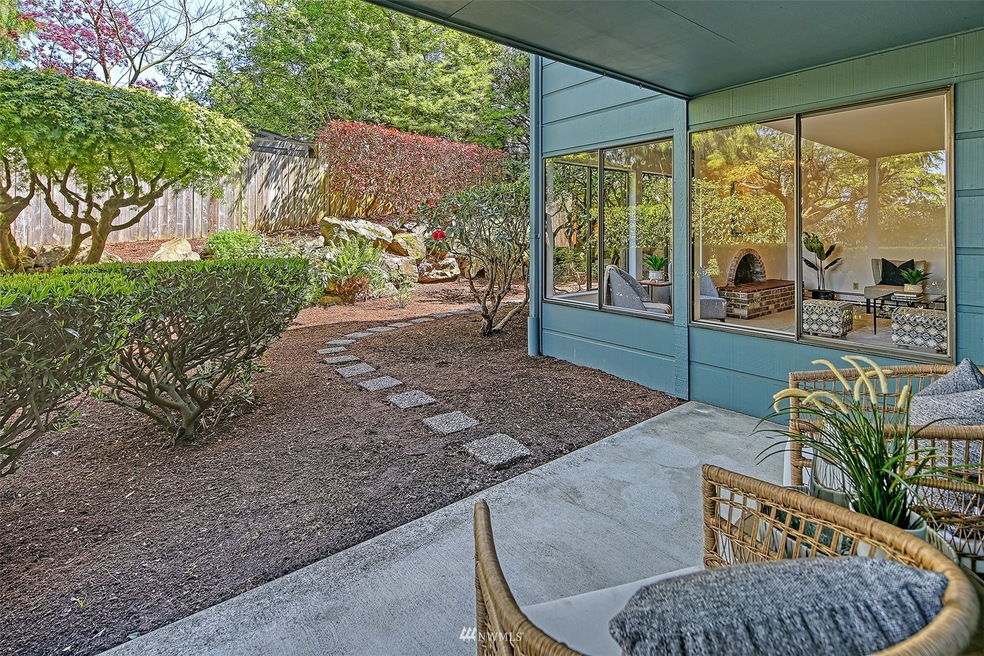 3434 25th Ave W unit 101, Seattle, WA 98199 - photo 1