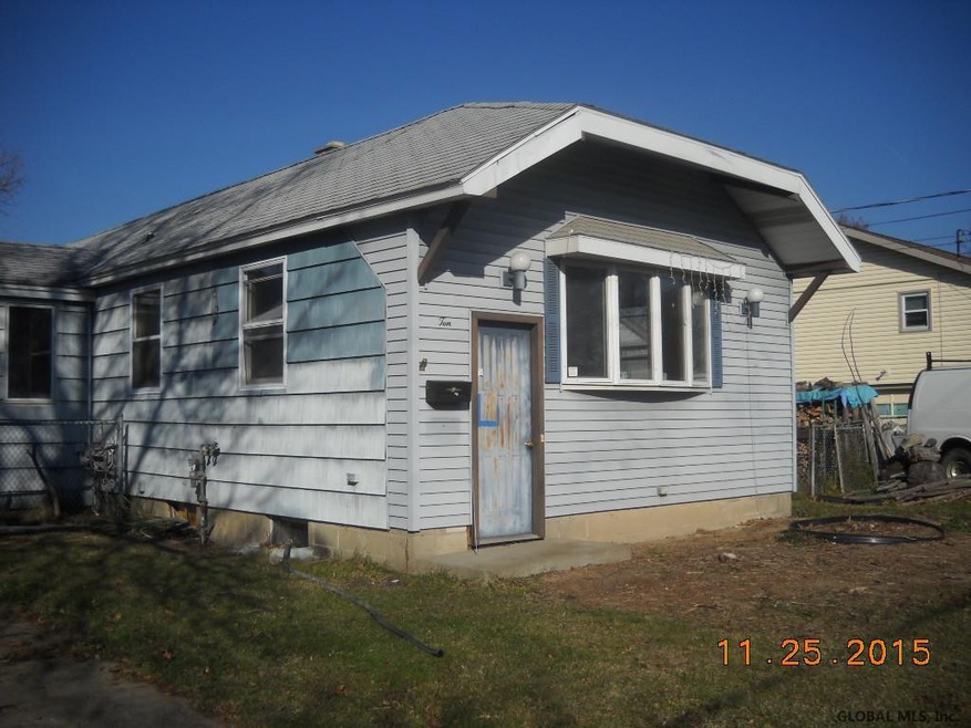 10 Donnelly Dr, Rensselaer, NY 12144 - photo 1