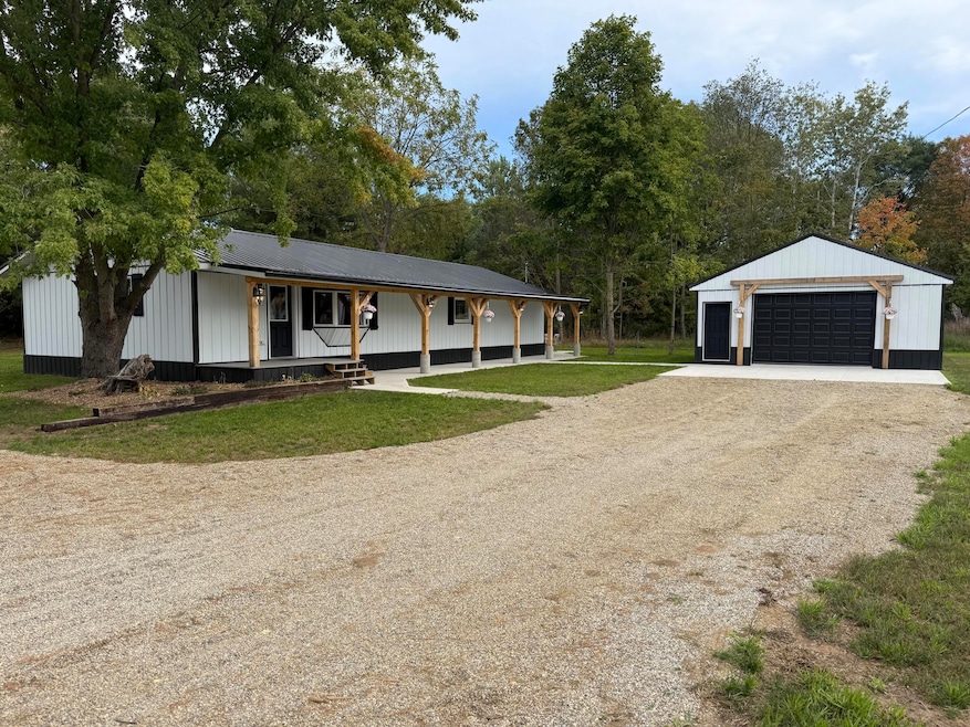 7367 S Coldwater Rd, Blanchard, MI 49310 - photo 1