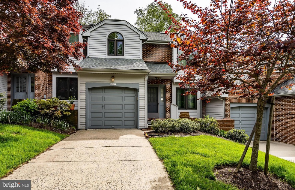 9245 Eagle View Dr, Lafayette Hill, PA 19444 - photo 1