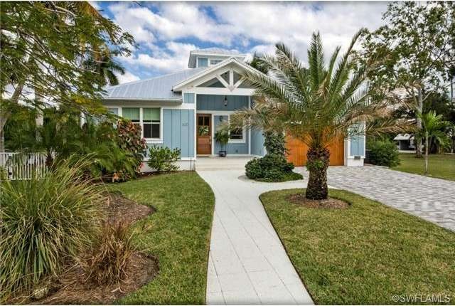 520 9th Ave S, Naples, FL 34102 - photo 1