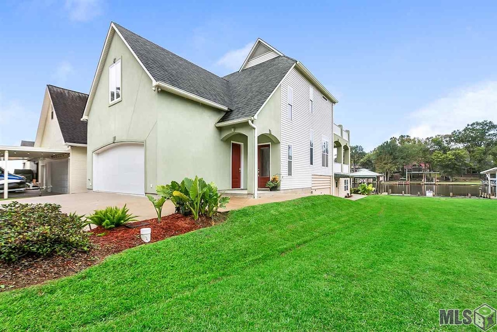 18136 Bayou Pierre Dr, Maurepas, LA 70449 - photo 1