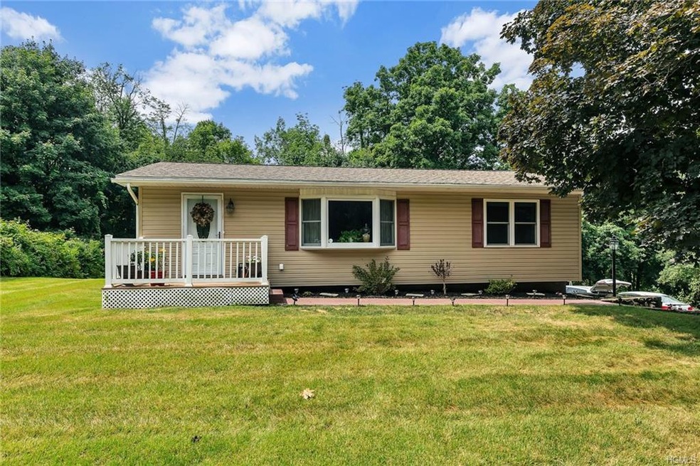 22 Merriewold Ln S, Monroe, NY 10950 - photo 1