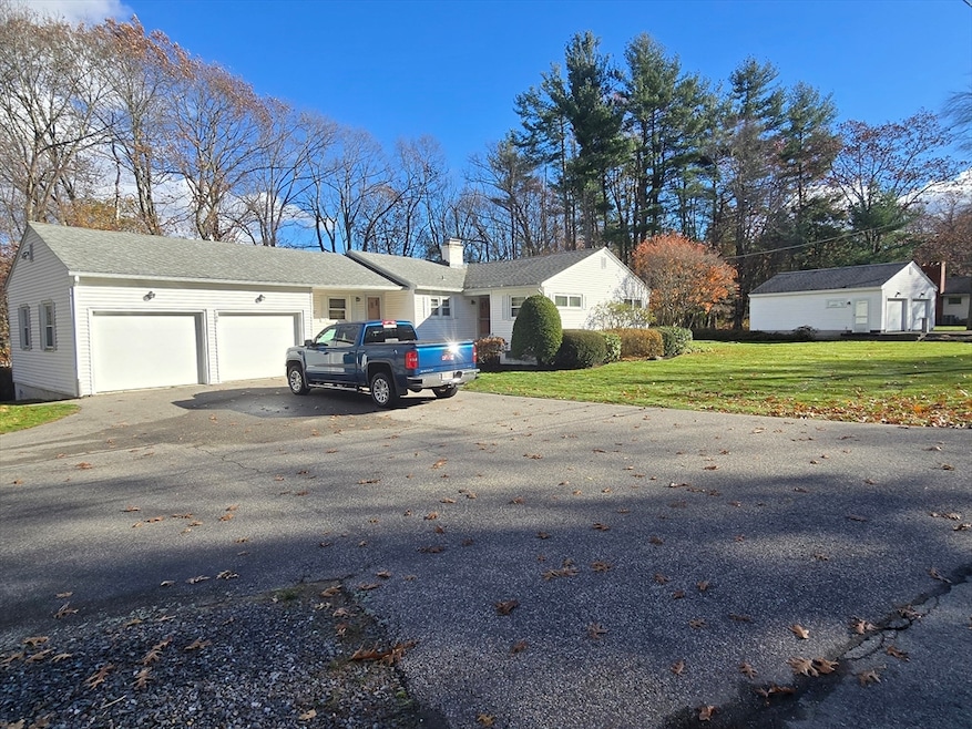 168 Twinbrooke Dr, Holden, MA 01520 - photo 1