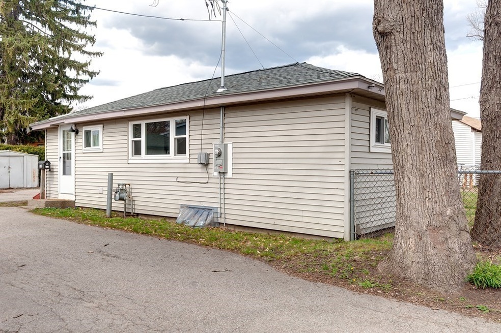 139 Sears Island Dr, Worcester, MA 01606 - photo 1