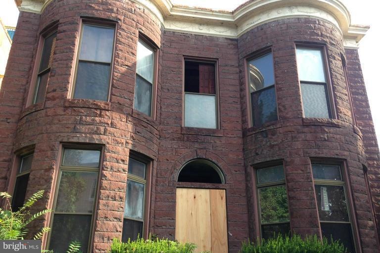 804 Hollins St, Baltimore, MD 21201 - photo 1