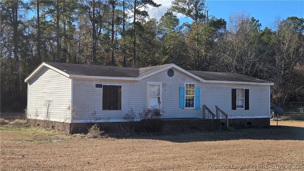 3400 Dandelion Ln, Fayetteville, NC 28306 - photo 1