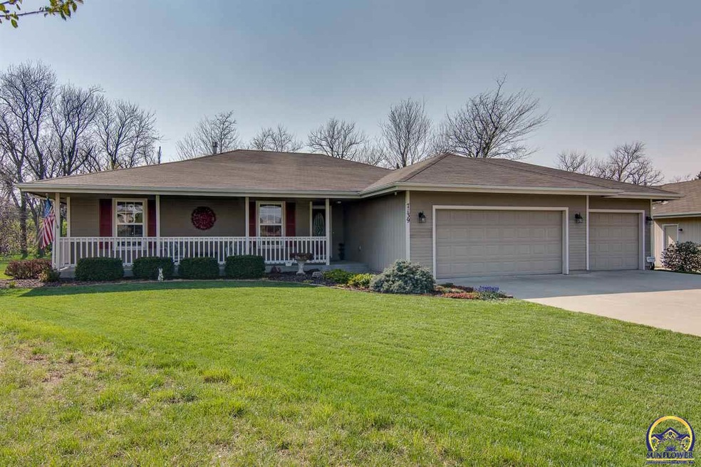 7139 SW 19th Ln, Topeka, KS 66615 - photo 1