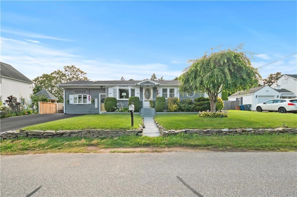 25 Wharf Rd, Warwick, RI 02889 - photo 1