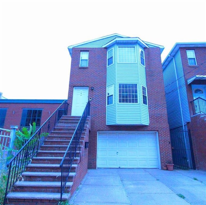 144 Morris St unit 2, Jersey City, NJ 07302 - photo 1