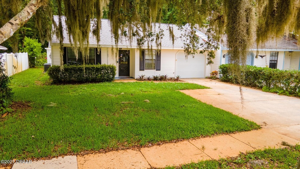 1105 Oak Forest Cir-3