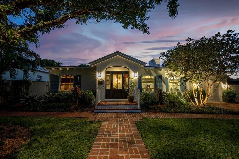 302 NW 16th St, Delray Beach, FL 33444 - photo 1