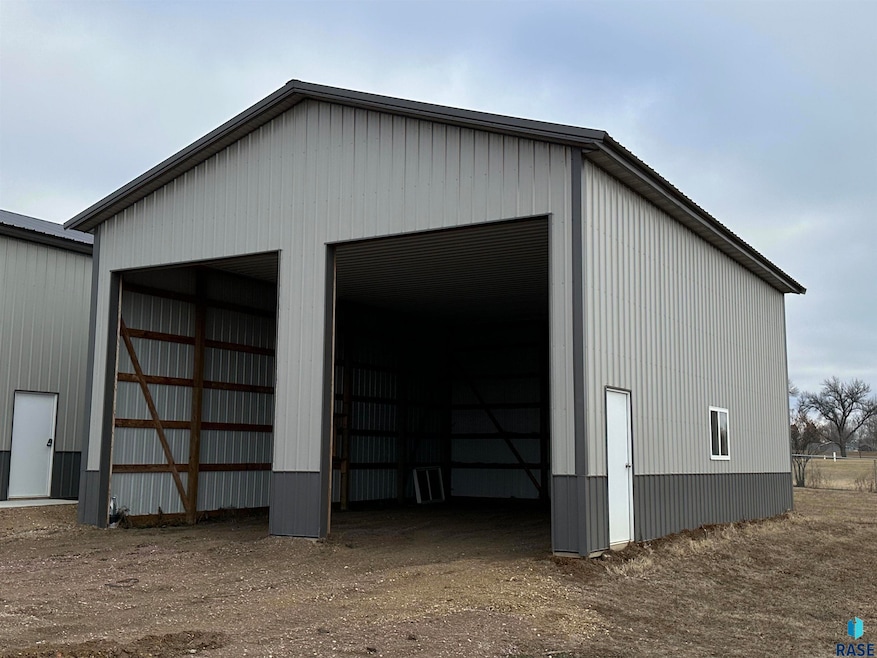 621 S Church Ave unit Lot 6, Hills, MN 56138 - photo 1