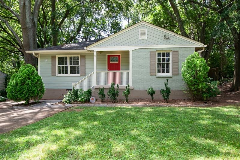 Great curb appeal!
