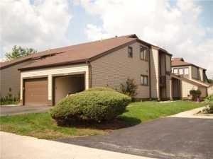 5274 Marci Way unit 7D, Columbus, OH 43228 - photo 1