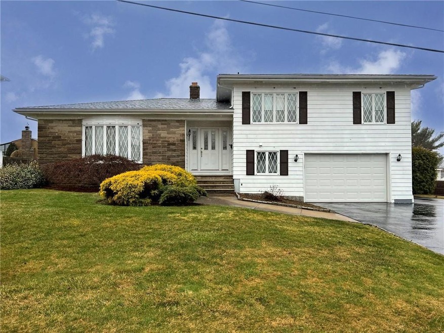 11 Neutaconkanut Rd, Johnston, RI 02919 - photo 1