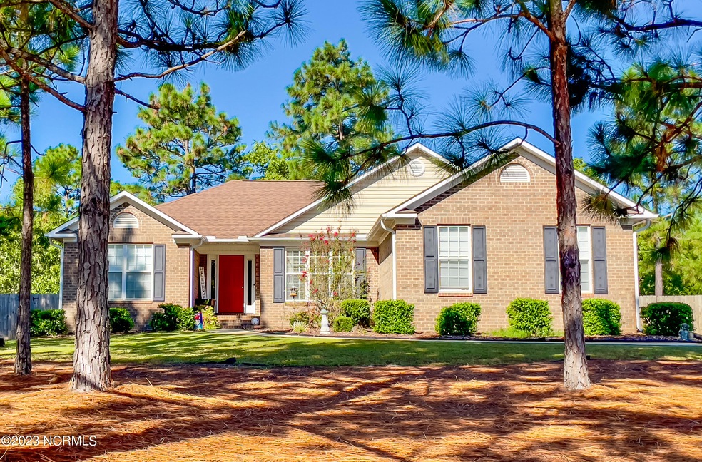 125 Queens Cove Way