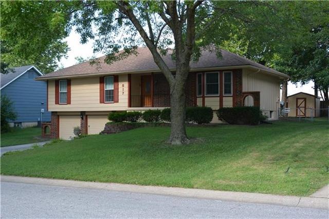 817 NW 19th St, Blue Springs, MO 64015 - photo 1