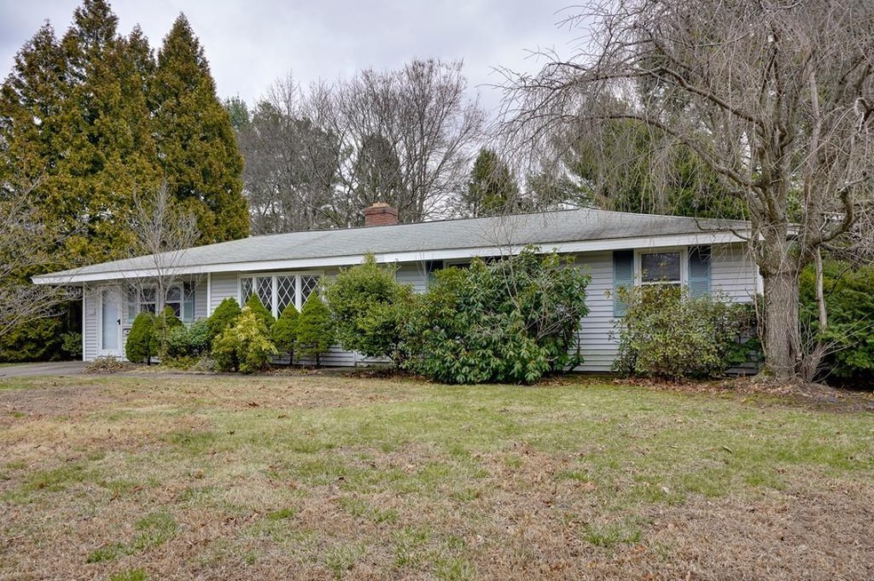 114 Fenwick St, Framingham, MA 01701 - photo 1