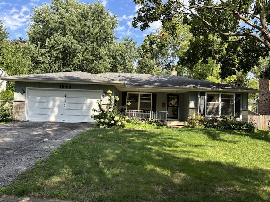 1544 Towhee Ln, Naperville, IL 60565 - photo 1