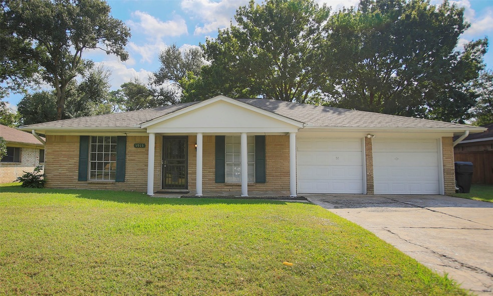 5915 Victory Dr, Houston, TX 77088 - photo 1