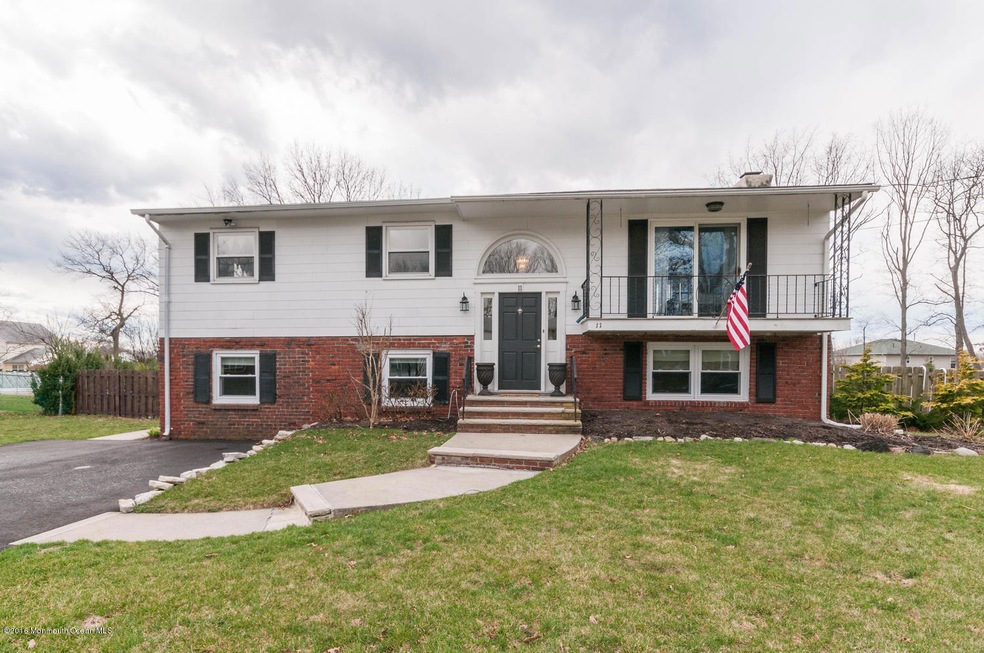 11 Burdge Dr Howell NJ 07731-large-001-3