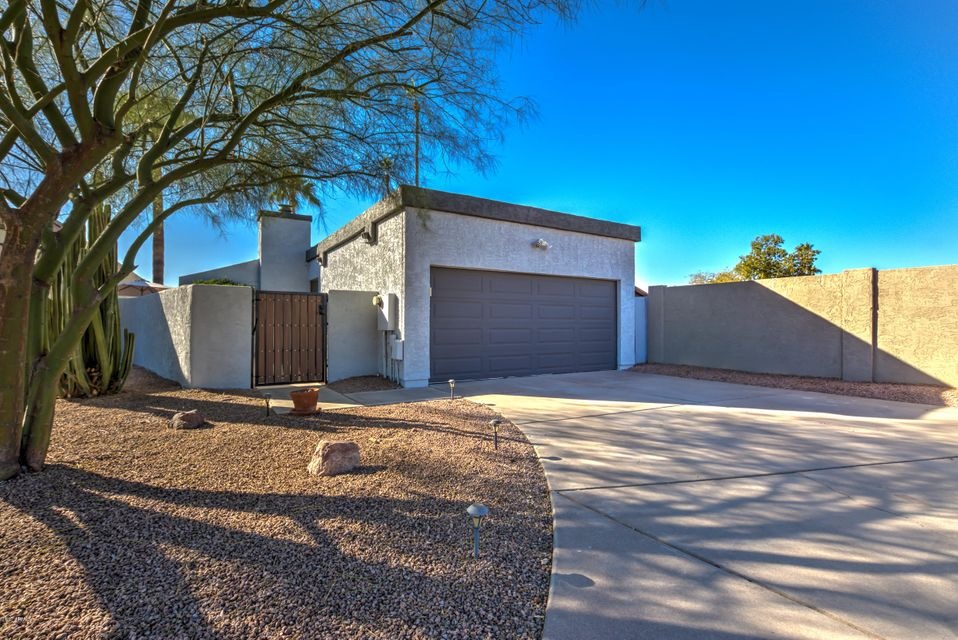 2144 N College Ct-1